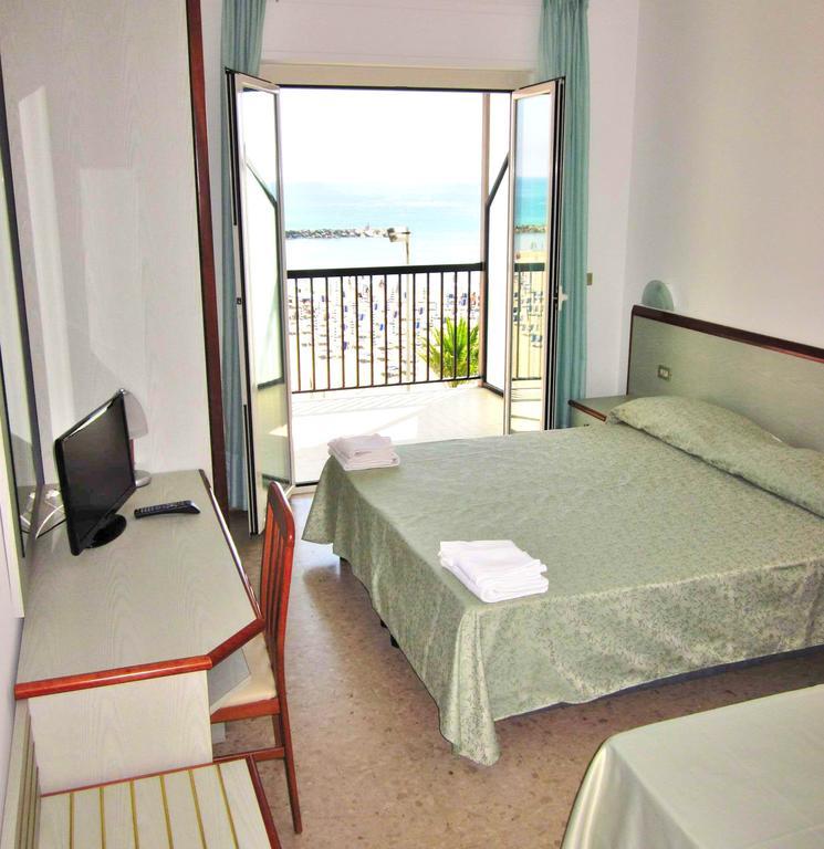 Tourist Residence San Benedetto del Tronto Phòng bức ảnh
